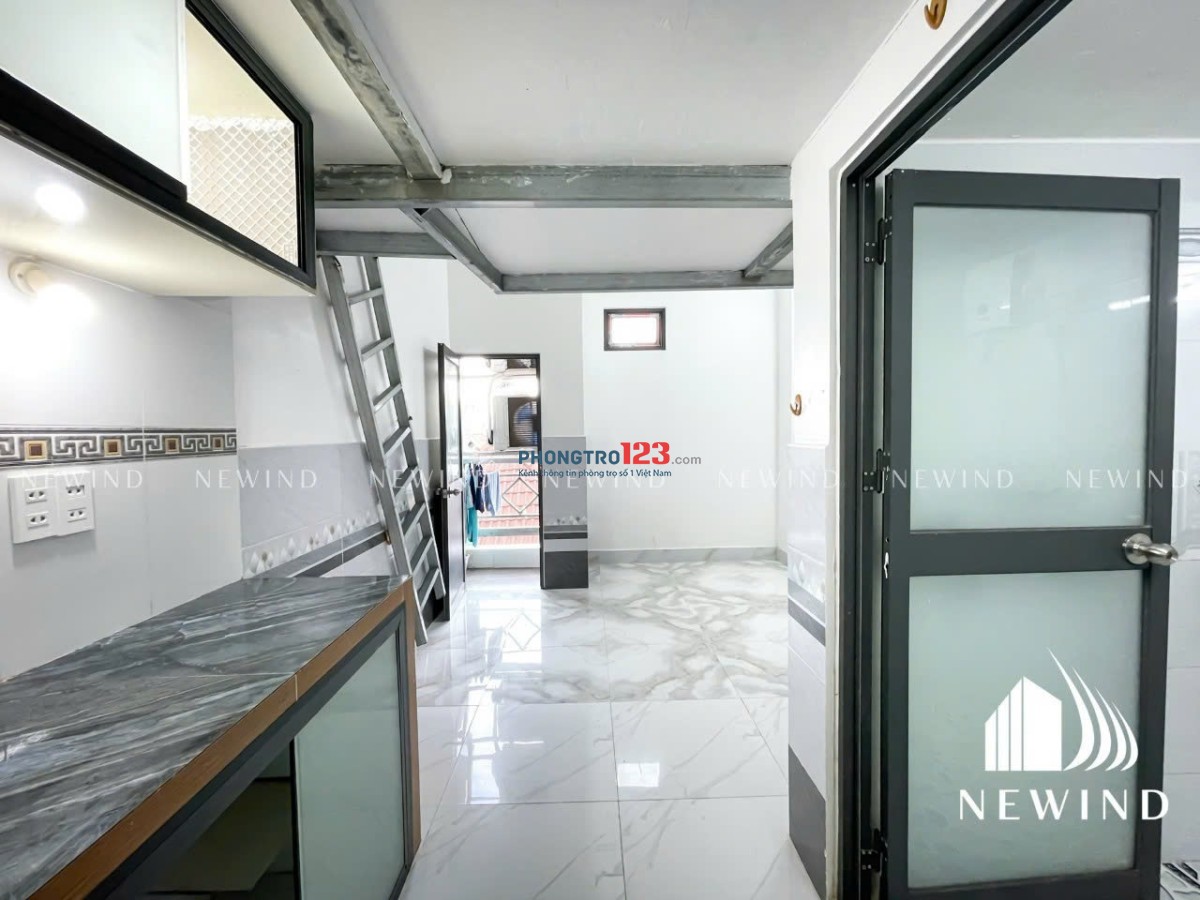 PHÒNG DUPLEX BAN CÔNG QUẬN 7 – 5TR | GẦN PHÚ MỸ HƯNG – LOTTE – ĐH RMIT