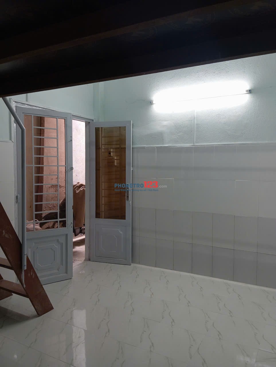 PHÒNG TRỌ 121 ĐƯỜNG TÂY SƠN, PHƯỜNG TÂN QUÝ, QUẬN TÂN PHÚ - SÁT NGAY CHỢ TÂN HƯƠNG