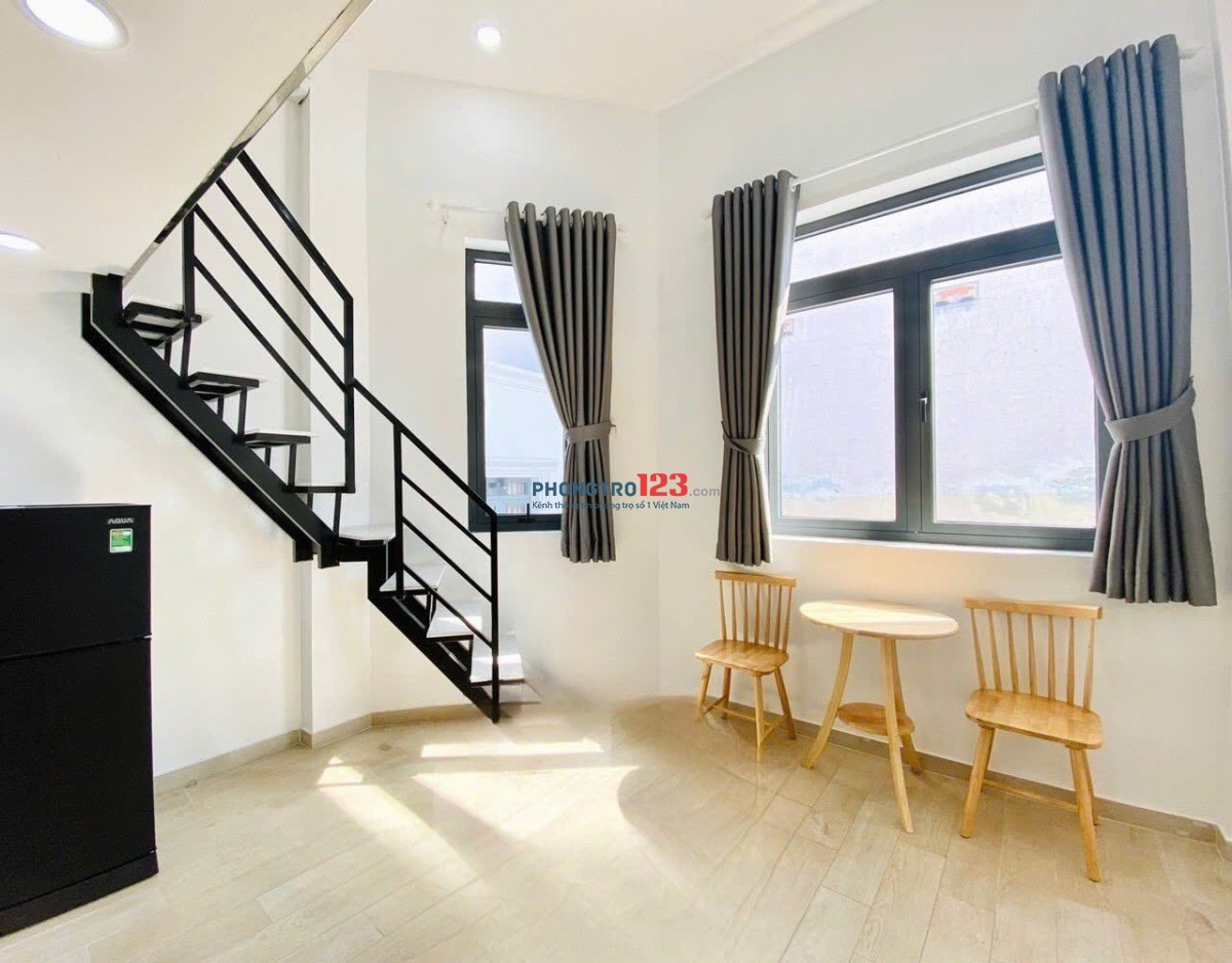 CHO THUÊ CHDV GÁC CAO 2M SÁT TDTU-RMIT-LOTTE, DỄ DI CHUYỂN SANG Q4-Q1-Q8 PHÒNG MỚI FNT CAO CẤP