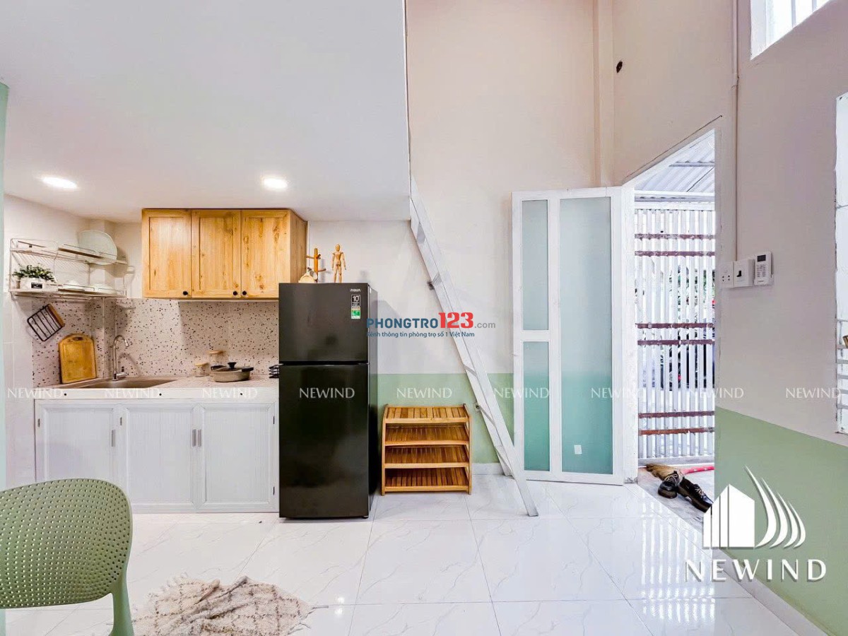 CHO THUÊ CHDV GÁC CAO 2M SÁT TDTU-RMIT-LOTTE, DỄ DI CHUYỂN SANG Q4-Q1-Q8 PHÒNG MỚI FNT CAO CẤP