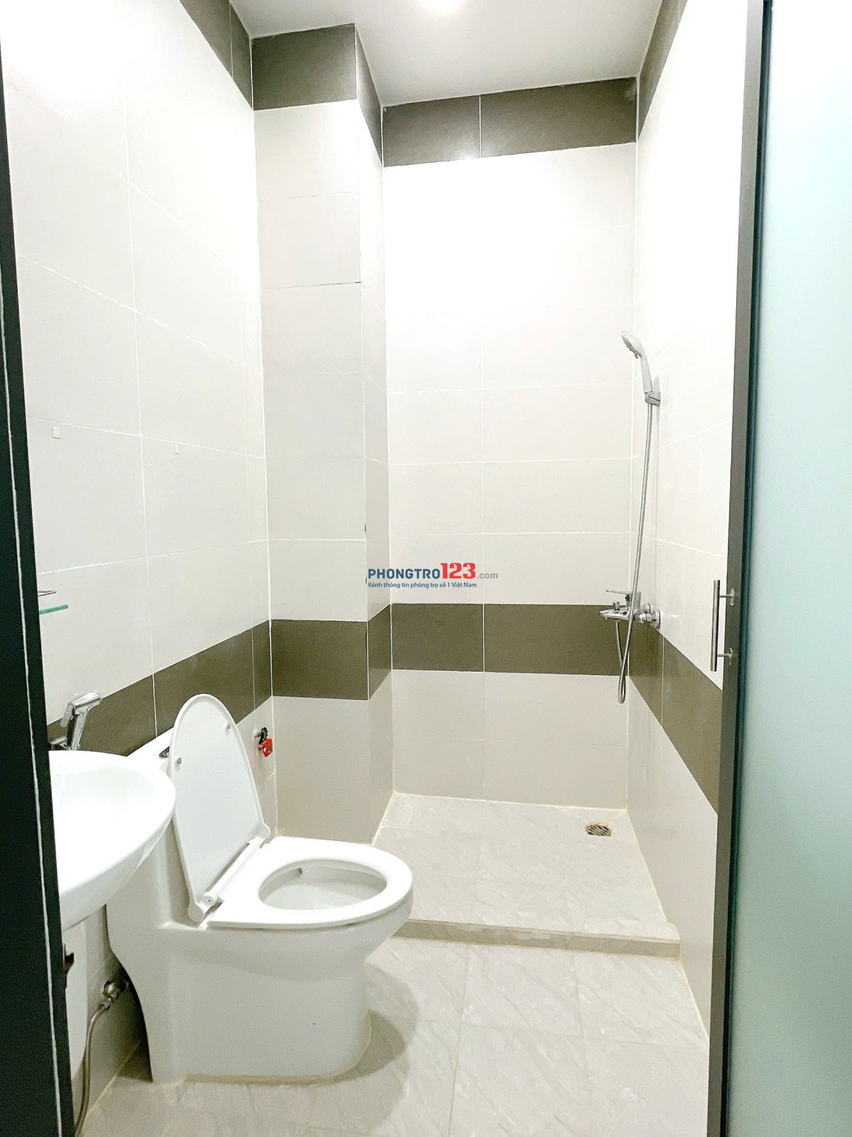  Trống phòng – Ban công rộng – Giá từ 4tr2