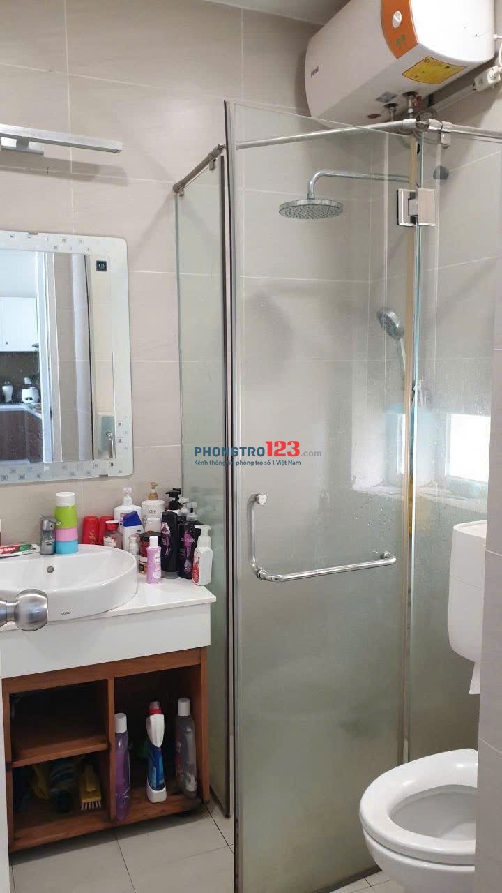 Giá 15tr5/th, 110m2, 3PN, 2WC, Nội thất, C/c Oriental, Âu Cơ, TPhú.