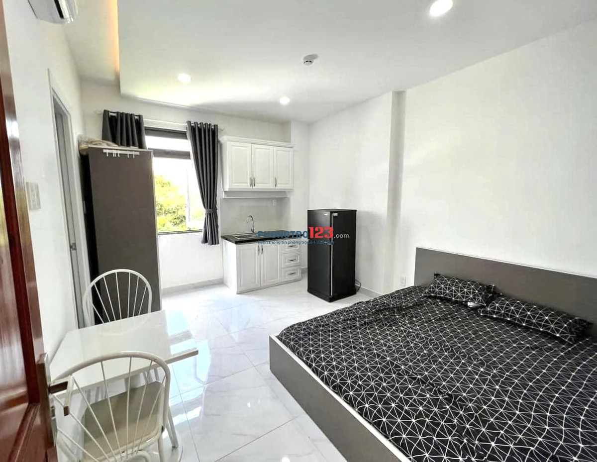 Cho Thuê Phòng Full Nội Thất 30m2 Cửa Sổ Lớn Ngay Nguyễn Thượng Hiền, Gần Q3, Q1, CV Phú Nhuận