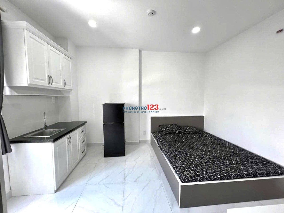 Cho Thuê Phòng Full Nội Thất 30m2 Cửa Sổ Lớn Ngay Nguyễn Thượng Hiền, Gần Q3, Q1, CV Phú Nhuận