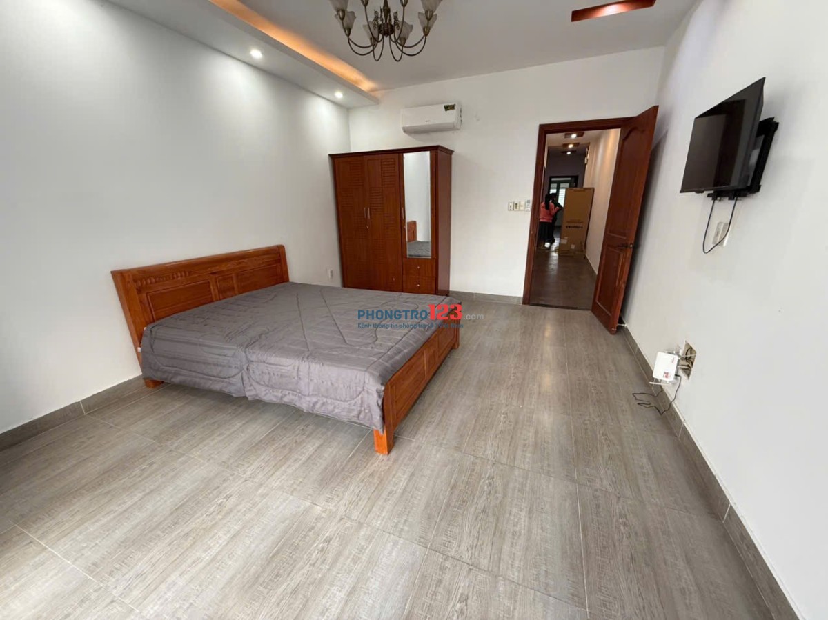 Phòng Ban Công Đầy Đủ Nội Thất Mới Xây, Giá 5Tr3, Ngay Đại Học Công Thương