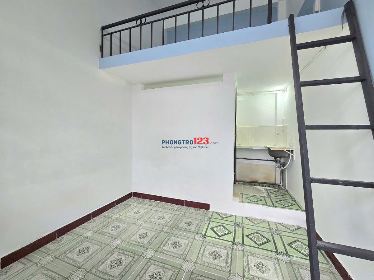 Dãy 1 mặt ban công thoáng mát, an ninh