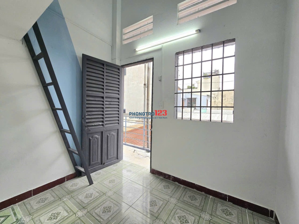 Dãy 1 mặt ban công thoáng mát, an ninh