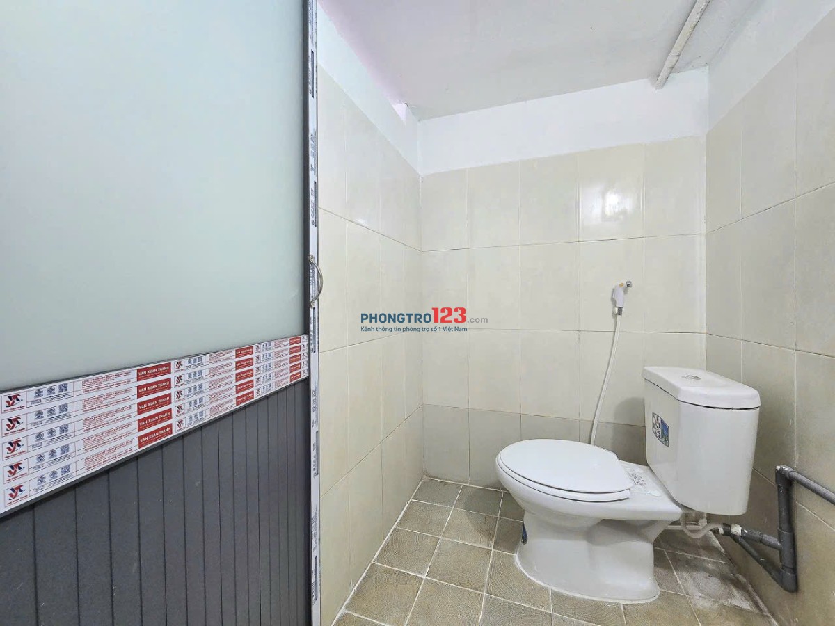 Dãy 1 mặt ban công thoáng mát, an ninh