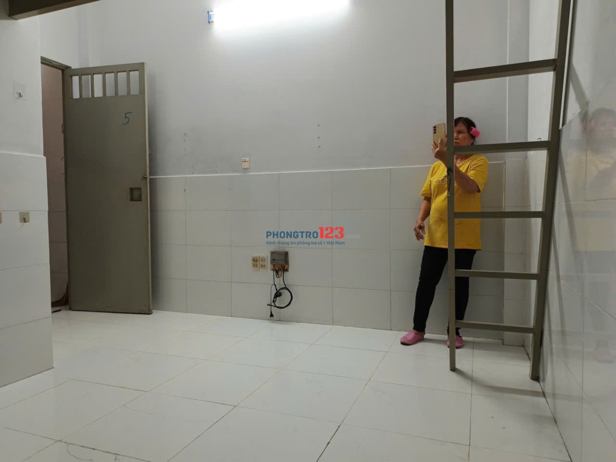 Cho thuê phòng trọ 20M2 đường Nguyễn Thái Sơn, Gò Vấp. Phòng riêng biệt, yên tĩnh, thoáng mát
