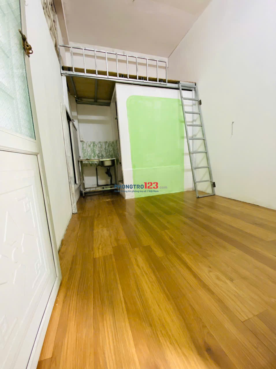 PHÒNG TRỌ MÁY LẠNH SẴN + CÓ GÁC HOÀNG SA GIÁ RẺ