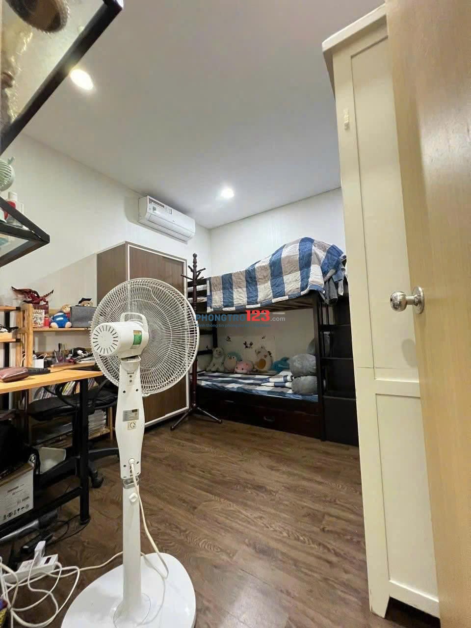 Chung cư Phú Thạnh, Thoại Ngọc Hầu, TP: 3p ngủ, 95m2, 10tr/th