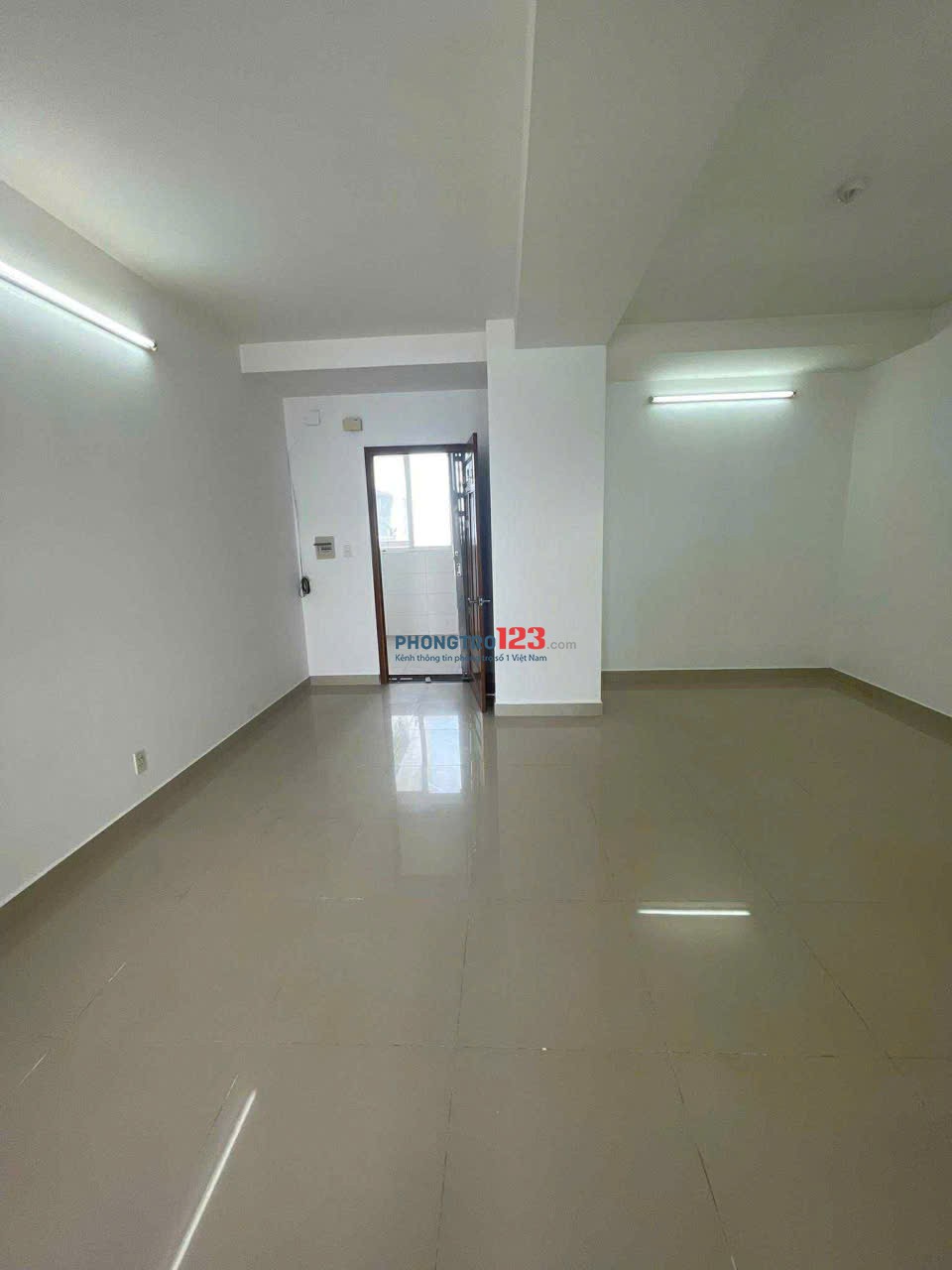 Chung cư Âu cơ Tower căn 2p ngủ, 2wc, rộng 90m2 chỉ 9,5tr