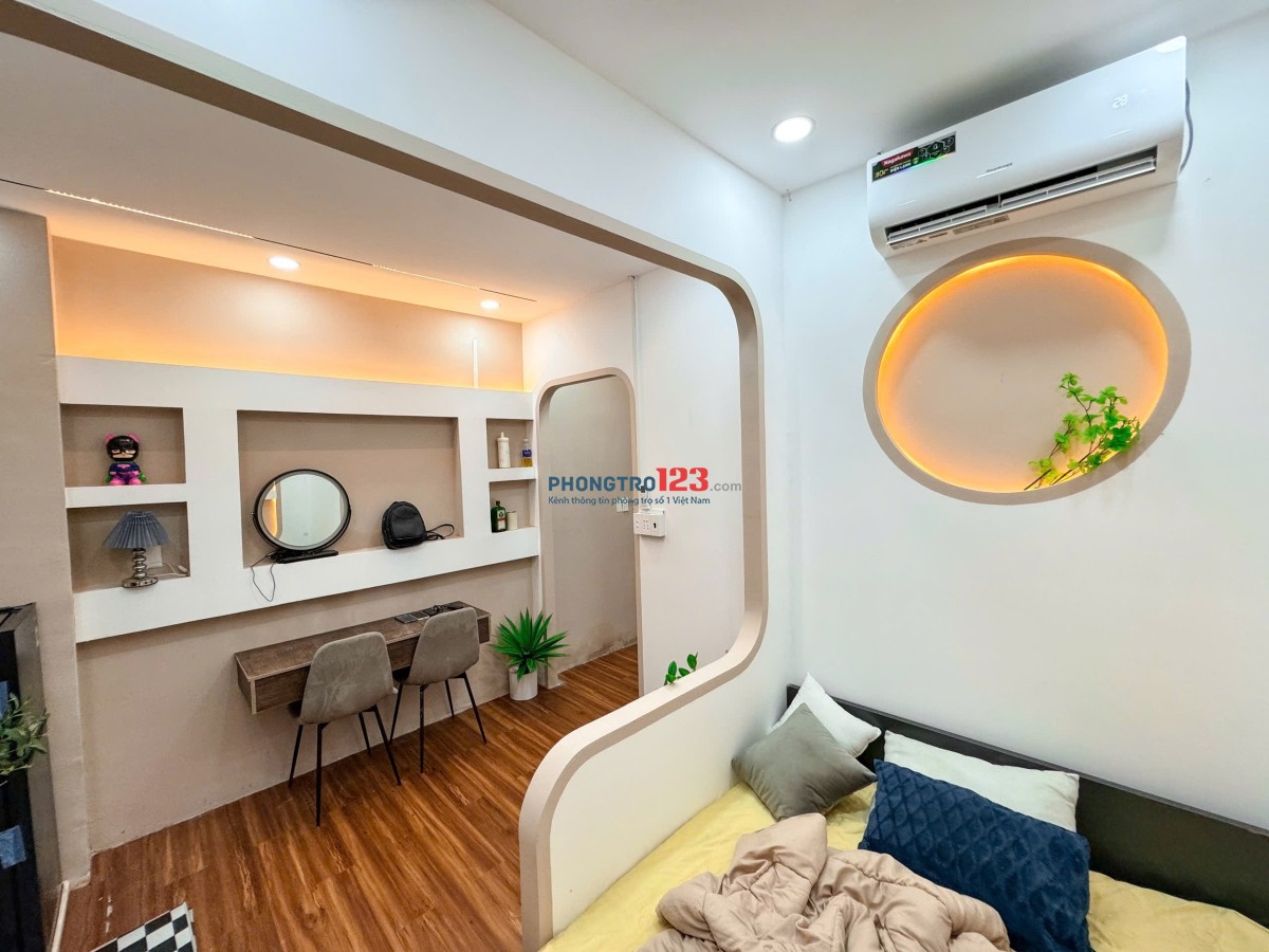 Cho thuê căn hộ 1 phòng ngủ – Full nội thất, cửa sổ trời giá chỉ từ 5tr – Gần Etown Cộng Hoà, K300