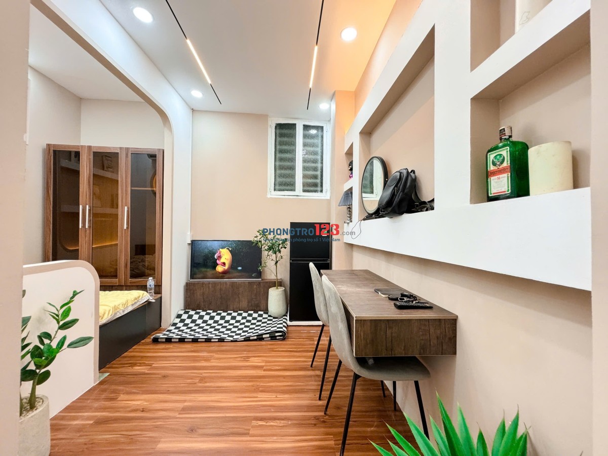 Cho thuê căn hộ 1 phòng ngủ – Full nội thất, cửa sổ trời giá chỉ từ 5tr – Gần Etown Cộng Hoà, K300