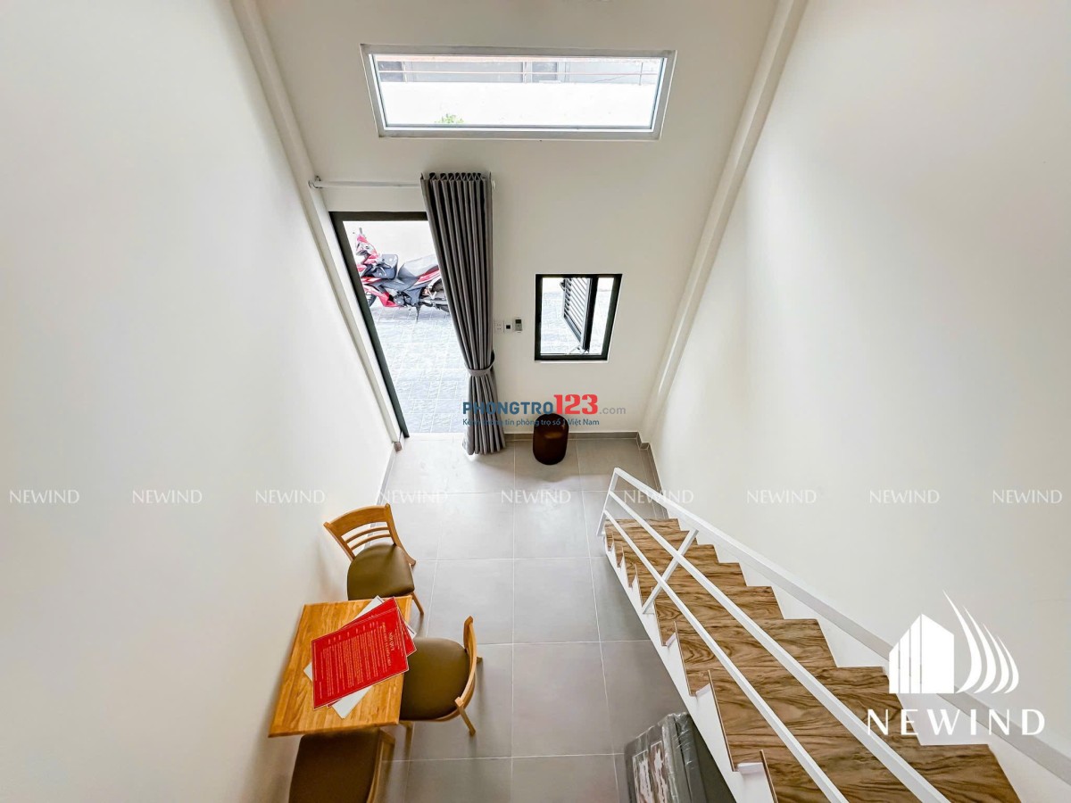 Cho thuê căn hộ duplex mới xây dựng full nội thất, nằm giữa khu vực trung tâm Q7