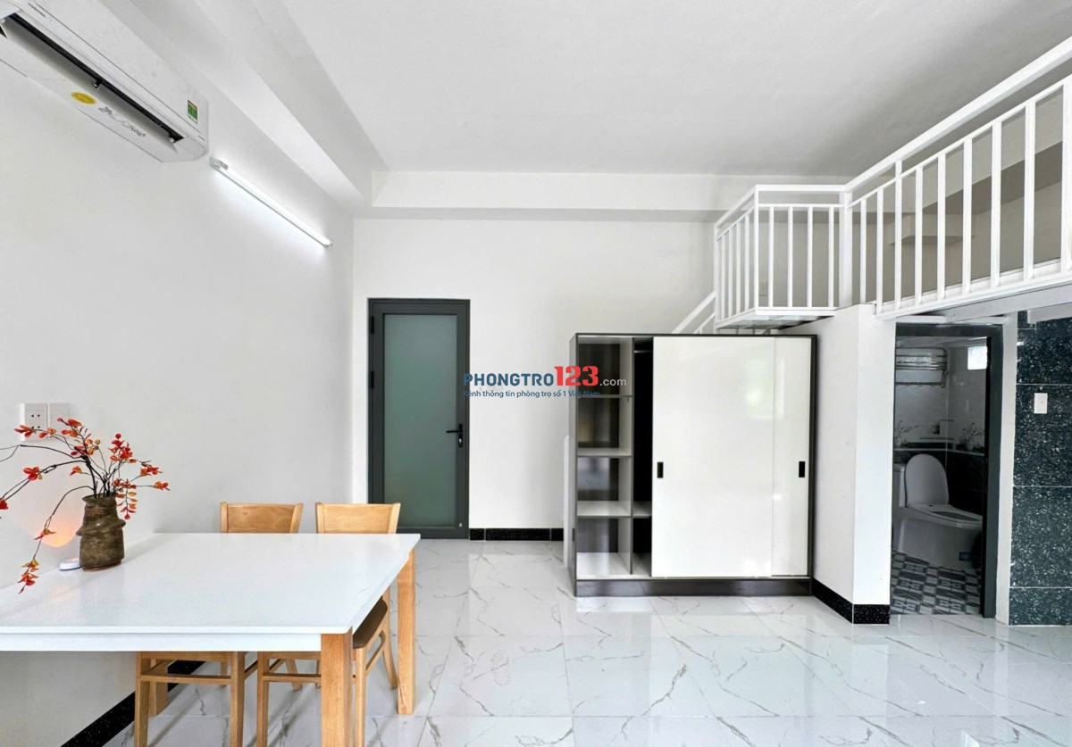 Duplex Full NT Cao Cấp Thiết Kế Cực Xinh Ban Côn To Gần Chợ TDT NTT Rmit Lotte Mart Dễ Đi Q4, Q1, Q8