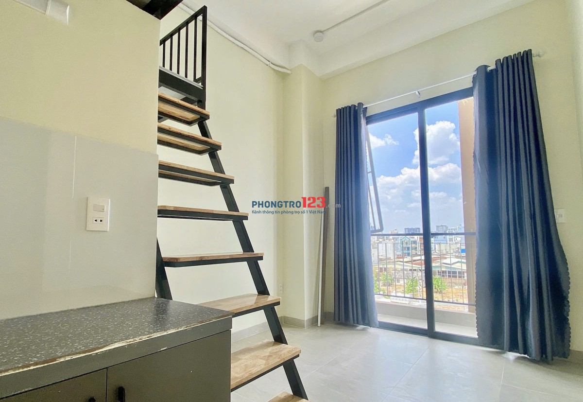 Duplex full nội thất + ban công + thang máy
