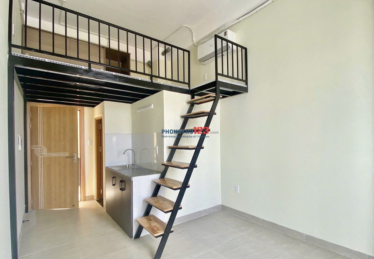 Duplex full nội thất + ban công + thang máy