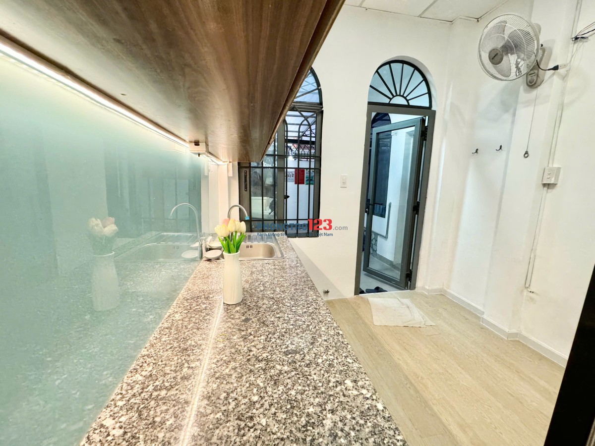 Cho thuê phòng trọ 1PN tách bếp Full NT gần Q1, Q2 35m2 Bếp siêu rộng Xô Viết Nghệ Tĩnh, Bình Thạnh