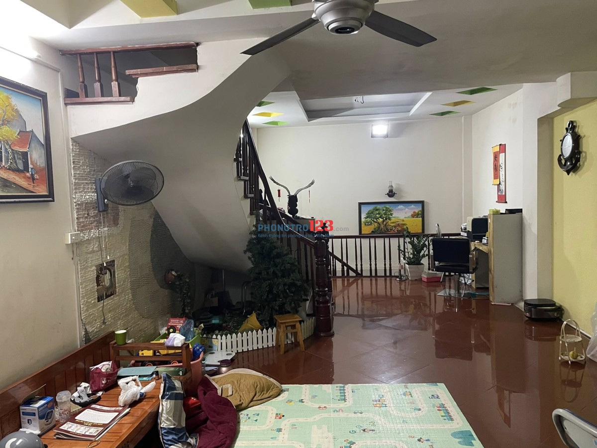 Cho thuê cả nhà 5 tầng tại Ngõ 1295 đường Giải Phóng, Hoàng Mai, Hà Nội