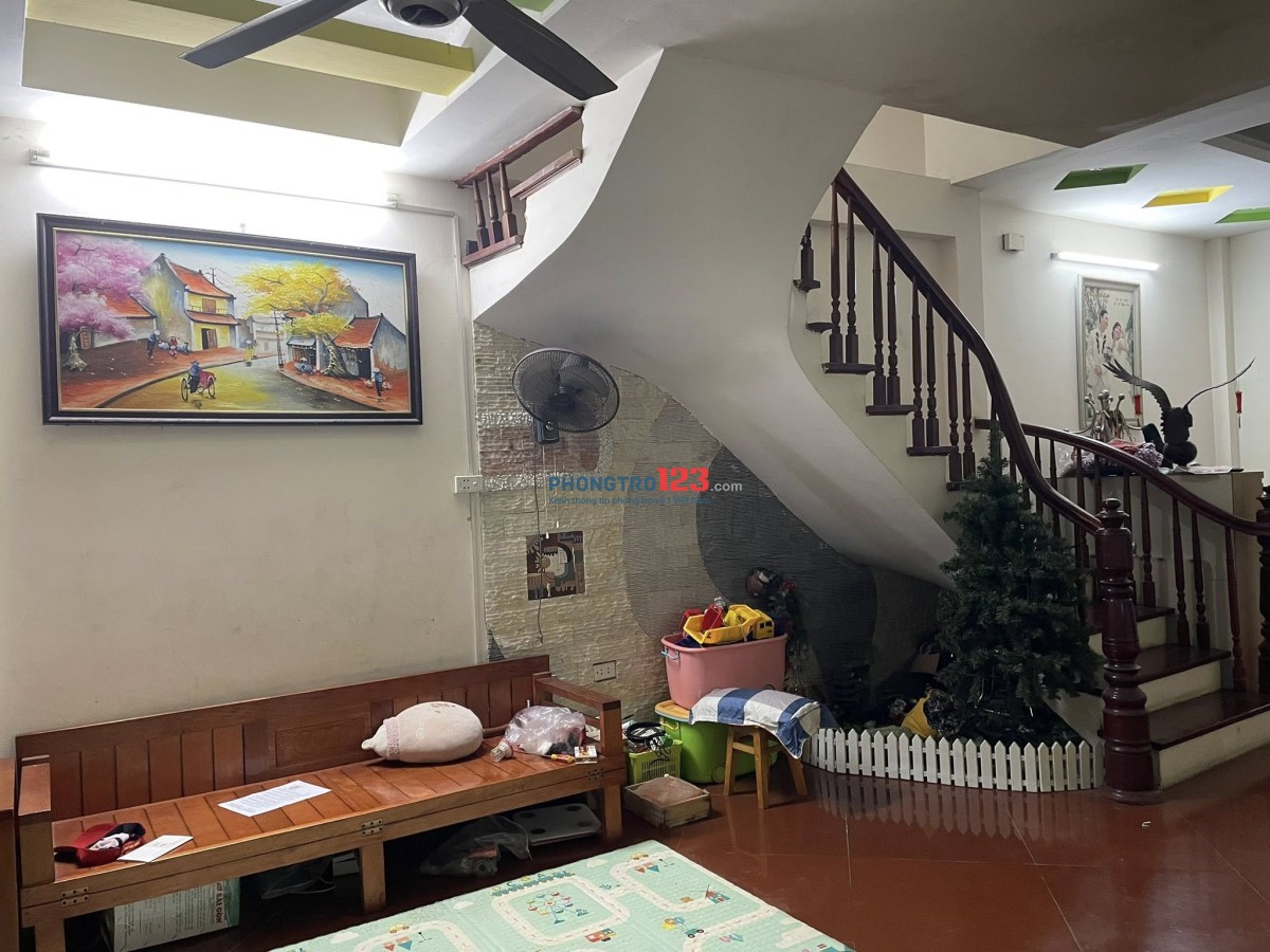 Cho thuê cả nhà 5 tầng tại Ngõ 1295 đường Giải Phóng, Hoàng Mai, Hà Nội