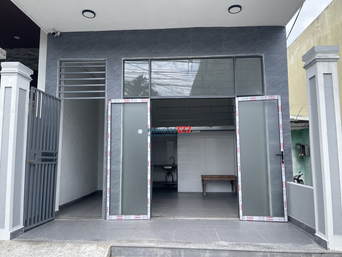 PHÒNG MẶT TIỀN NHÀ MỚI XÂY CẦN CHO THUÊ