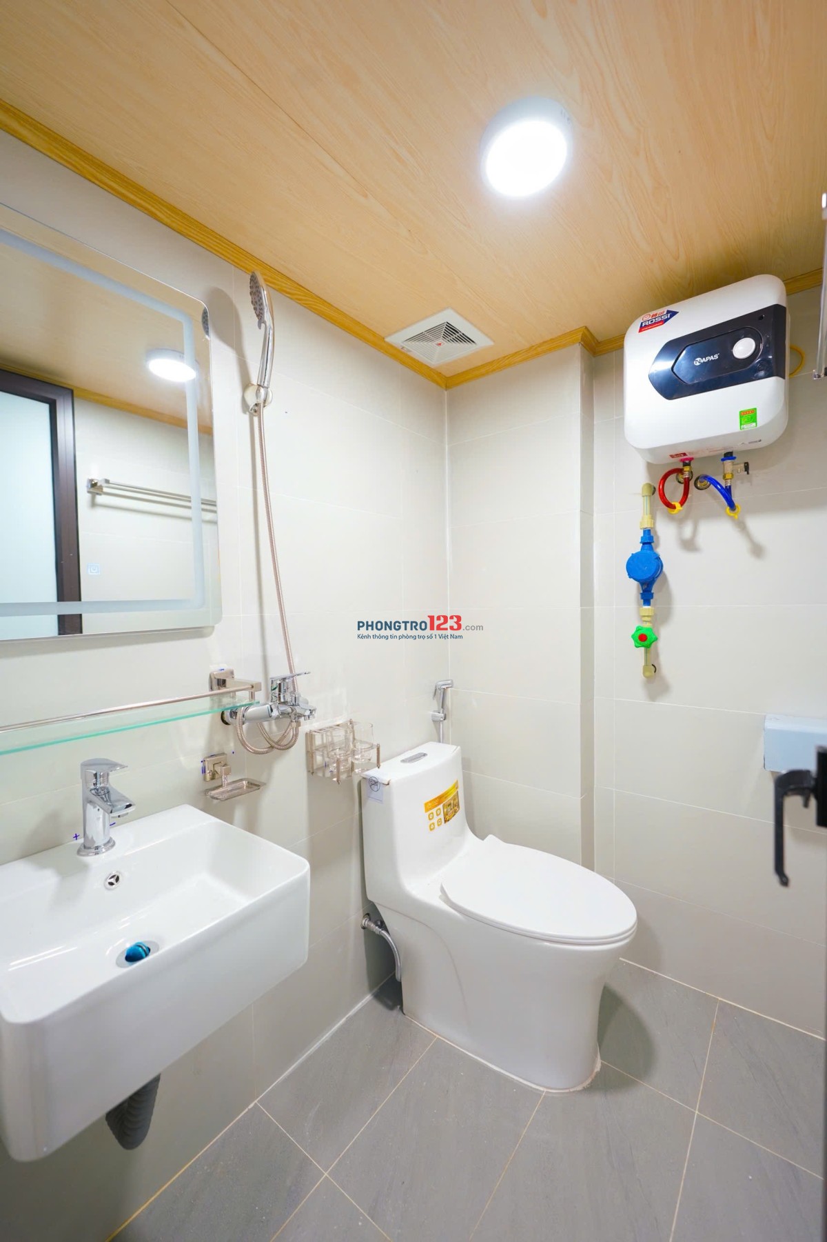 Phòng full đồ nội thất - Máy giặt sấy riêng mỗi phòng - có hầm để xe