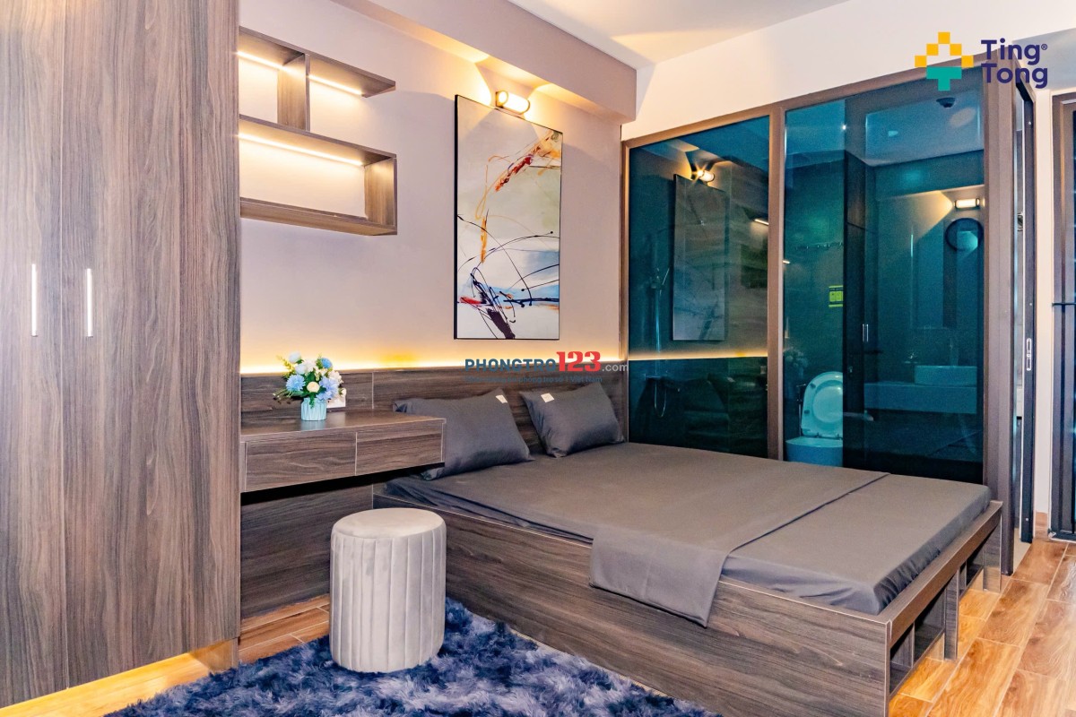 nội thất full như hình ,có tivi, nhận xe điện