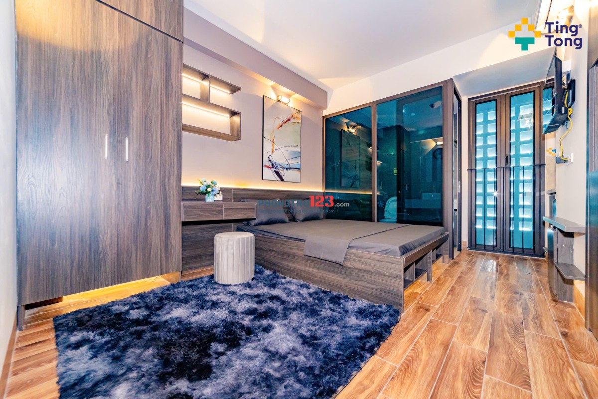 nội thất full như hình ,có tivi, nhận xe điện