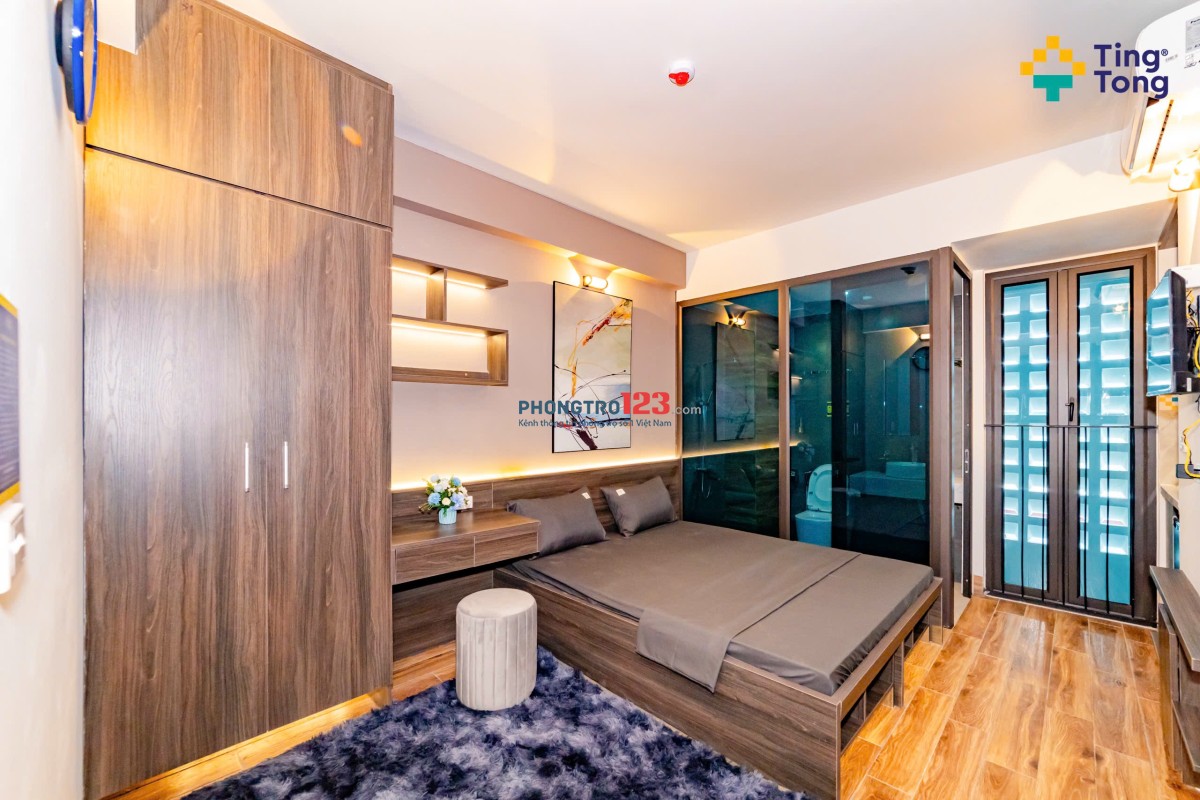 nội thất full như hình ,có tivi, nhận xe điện