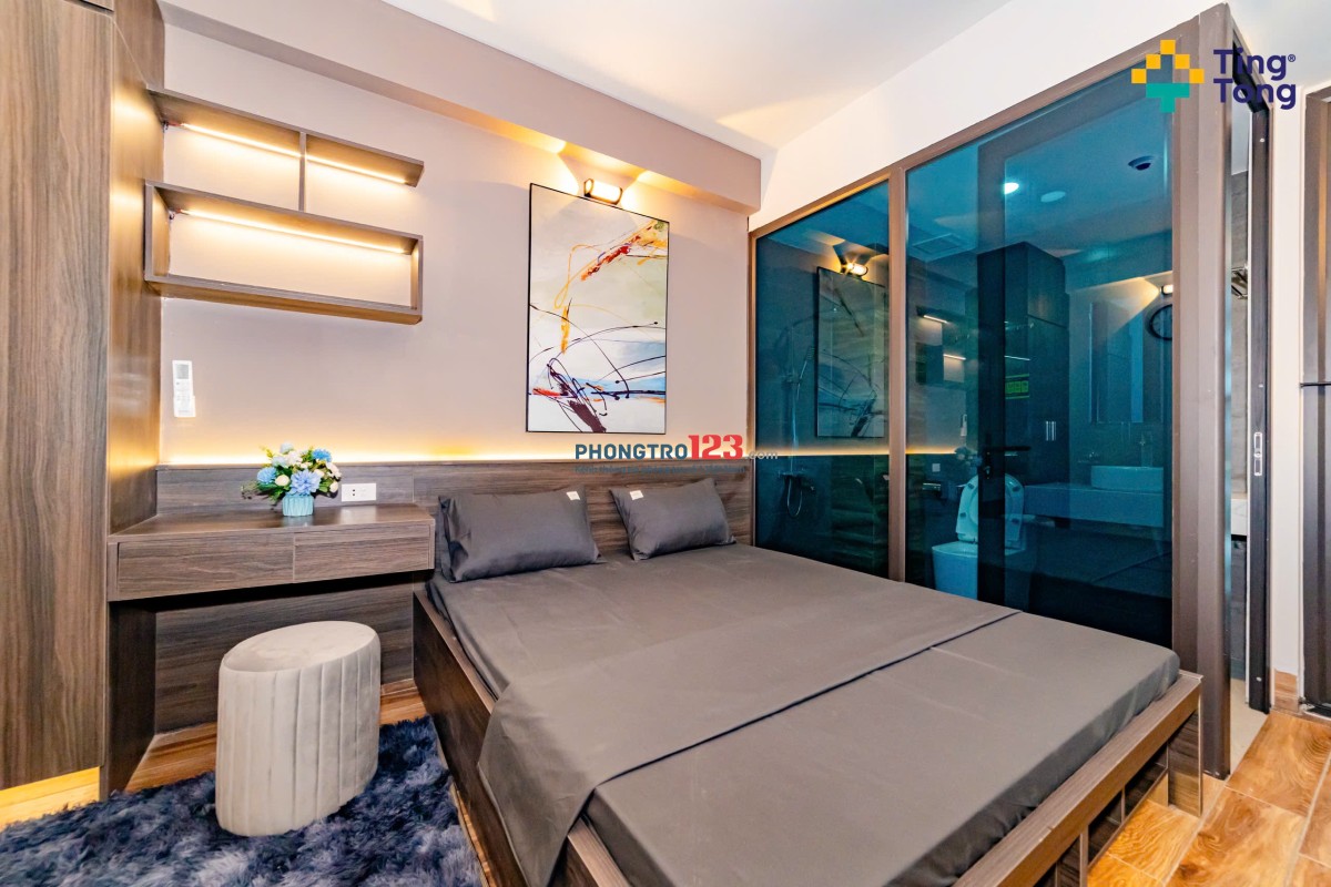 nội thất full như hình ,có tivi, nhận xe điện