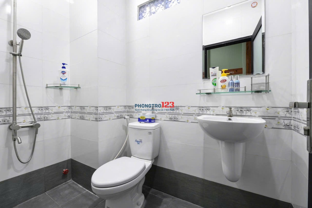 TRỌ BÌNH THẠNH GẦN CHỢ BÀ CHIỂU, NGÃ TƯ PHÚ NHUẬN 32m2 CỬA SỔ LỚN - HOÀNG HOA THÁM BÌNH THẠNH