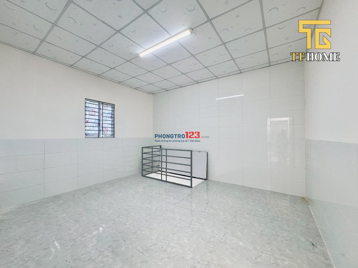 Cho thuê phòng mặt tiền 30m2 Đường Nguyễn Văn Cừ gần Đại học Y Dược