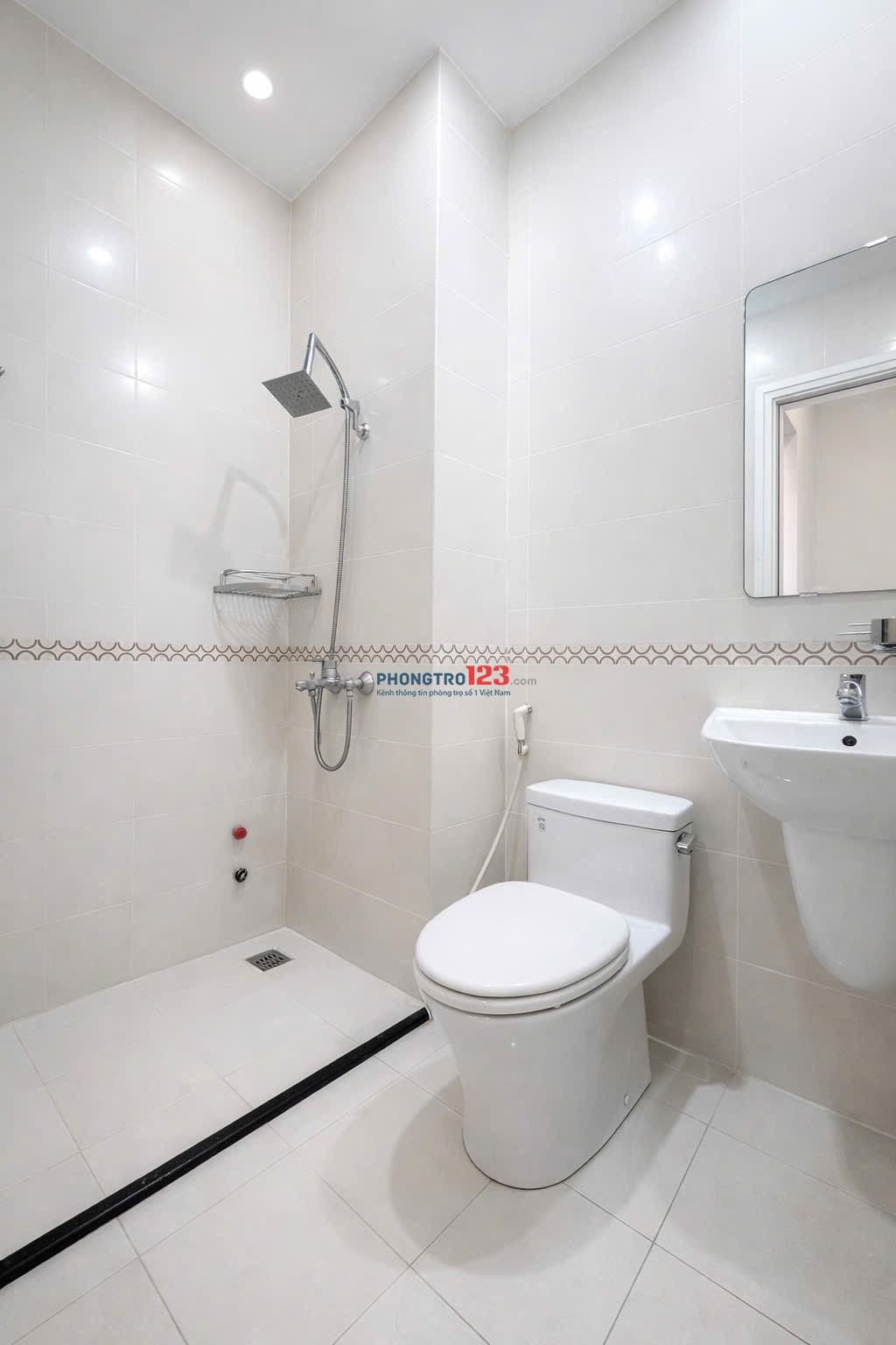 CHO THUÊ CĂN HỘ 1 PHÒNG NGỦ FULL NỘI THẤT, BAN CÔNG, GẦN GA T3 & ETOWN CỘNG HOÀ