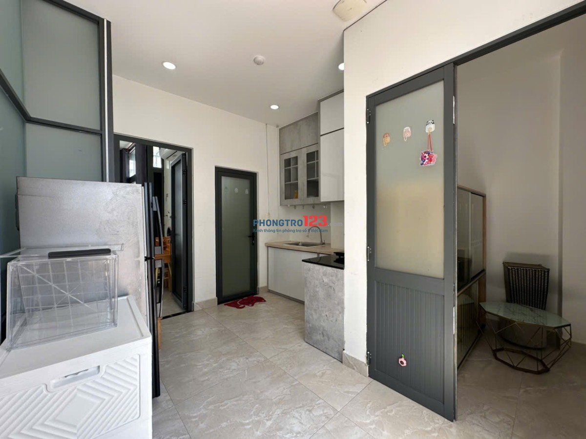 CHO THUÊ CĂN HỘ- 1 PHÒNG NGỦ BAN CÔNG-QUẬN TÂN BÌNH GẦN SÂN BAY TÂN SƠN NHẤT