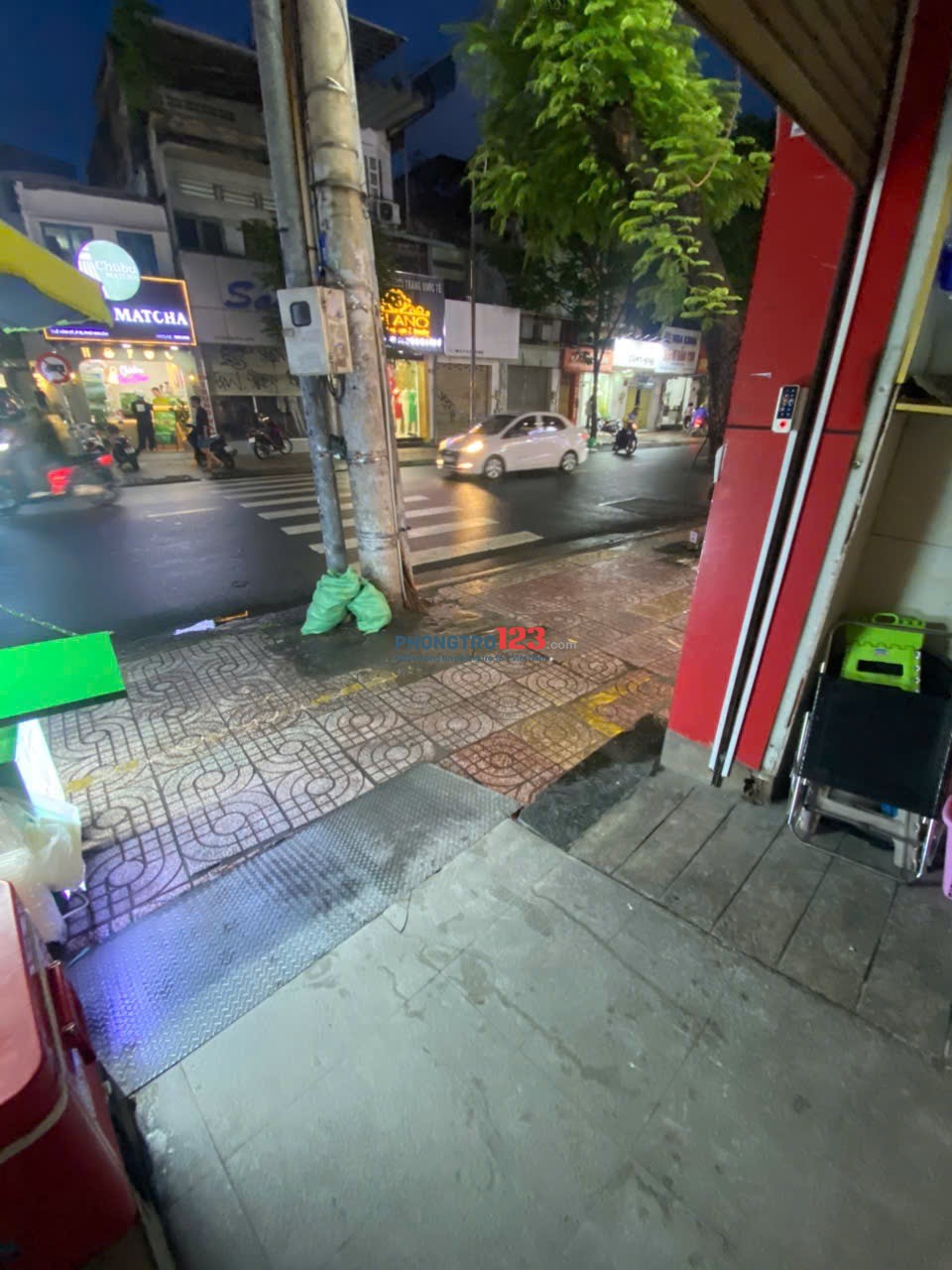 Cho thuê mặt bằng đường Lê Văn Sỹ, trung tâm Q3, mặt tiền