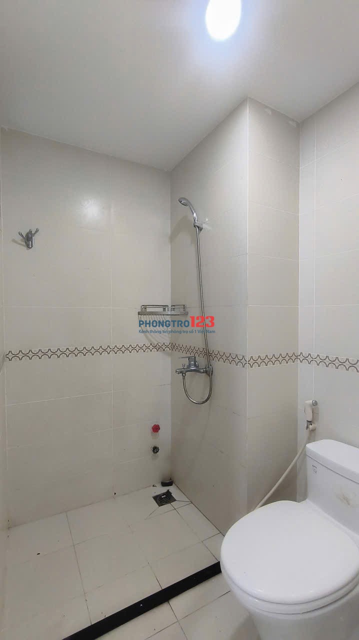 Cho Thuê Căn Hộ 1 Phòng Ngủ - Studio Tách Bếp - Cửa Sổ - Máy Giặt Riêng - Gần Sân Bay TSN - Ga T3