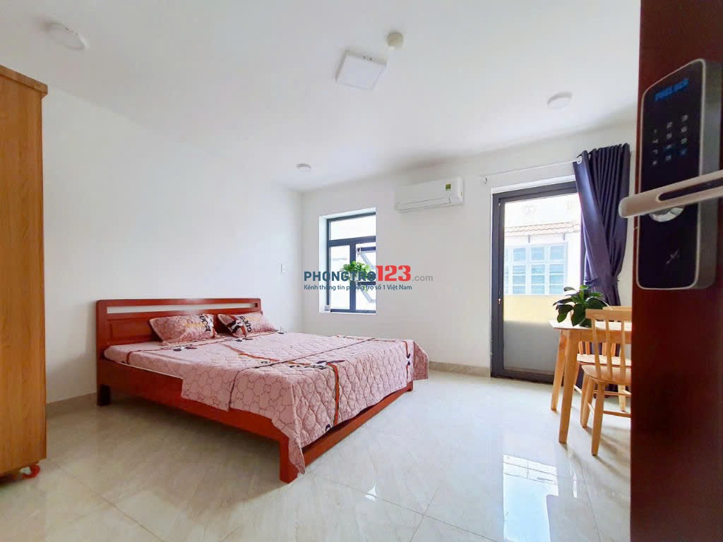 TRỌ BÌNH THẠNH GẦN NGÃ TƯ HÀNG XANH STUDIO 32m2 BAN CÔNG THANG MÁY THOÁNG BÙI ĐÌNH TÚY BÌNH THẠNH