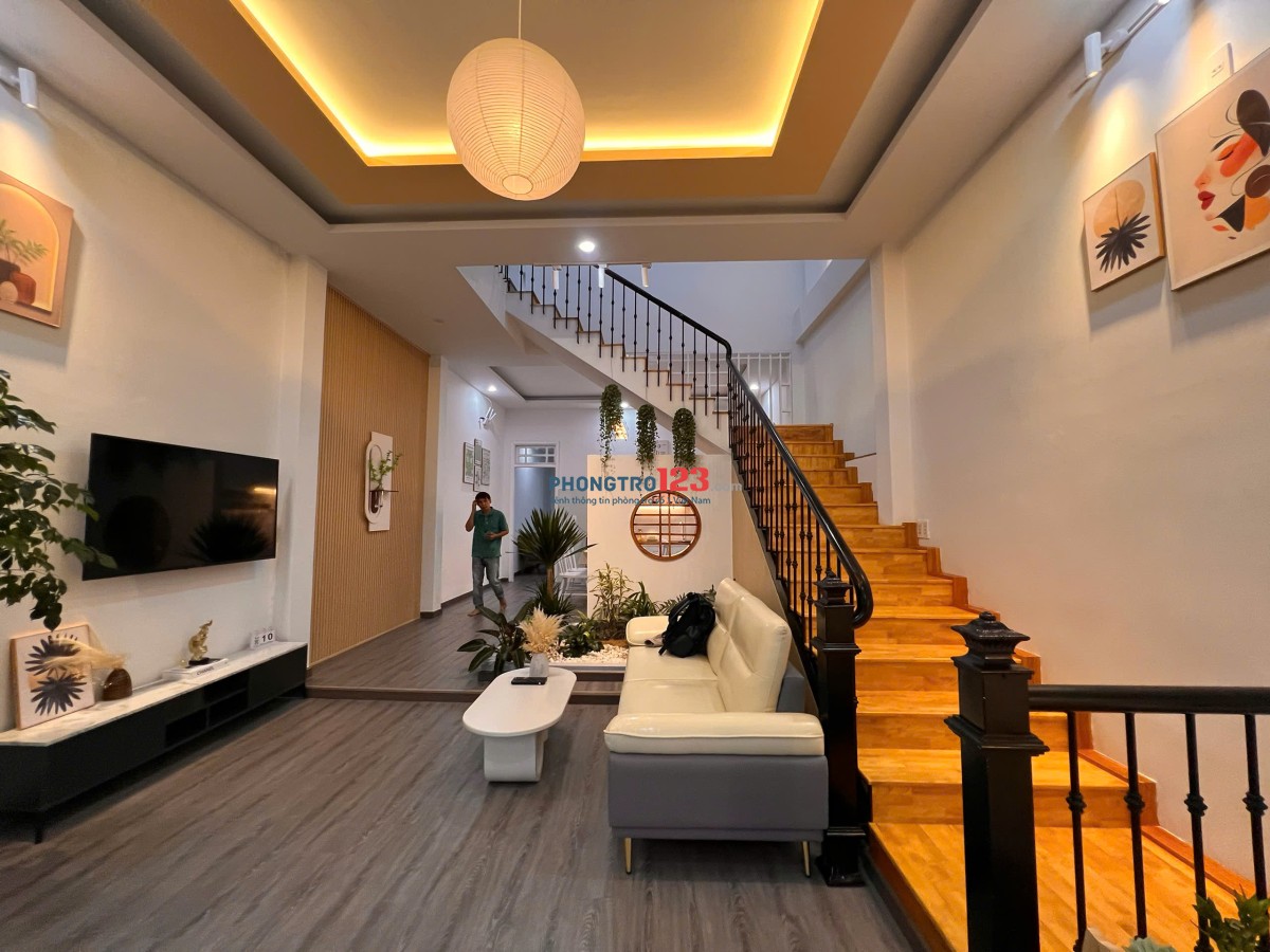 CHO THUÊ NHÀ 2 PHÒNG NGỦ FULL NỘI THẤT CÓ SÂN THƯỢNG VÀ SÂN ĐẬU XE