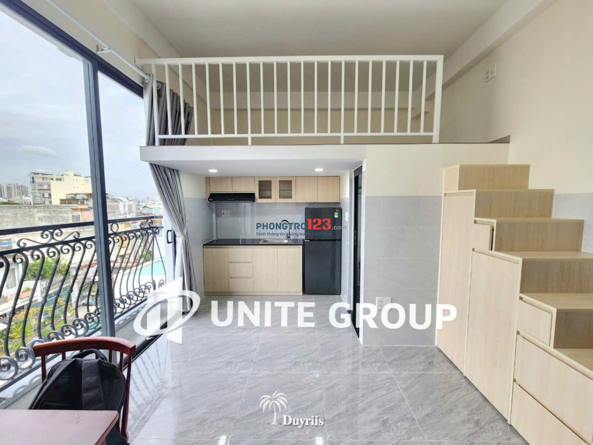 Phòng giá rẻ full nội thất ban công Ngã Tư Bốn Xã