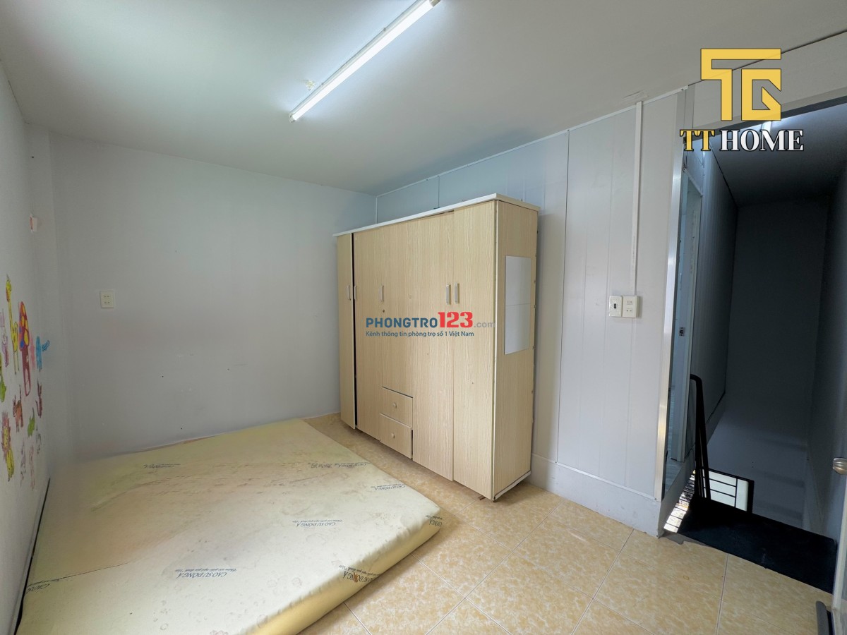 Nhà 1 trệt 1 lầu 2 phòng ngủ đường Nguyễn Văn Cừ đối diện Trường ĐHKTCN