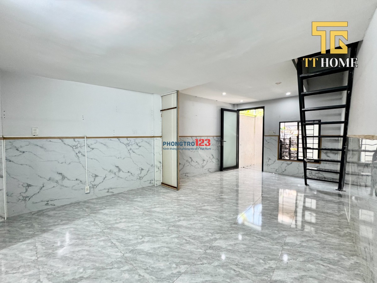 Nhà 1 trệt 1 lầu 2 phòng ngủ đường Nguyễn Văn Cừ đối diện Trường ĐHKTCN