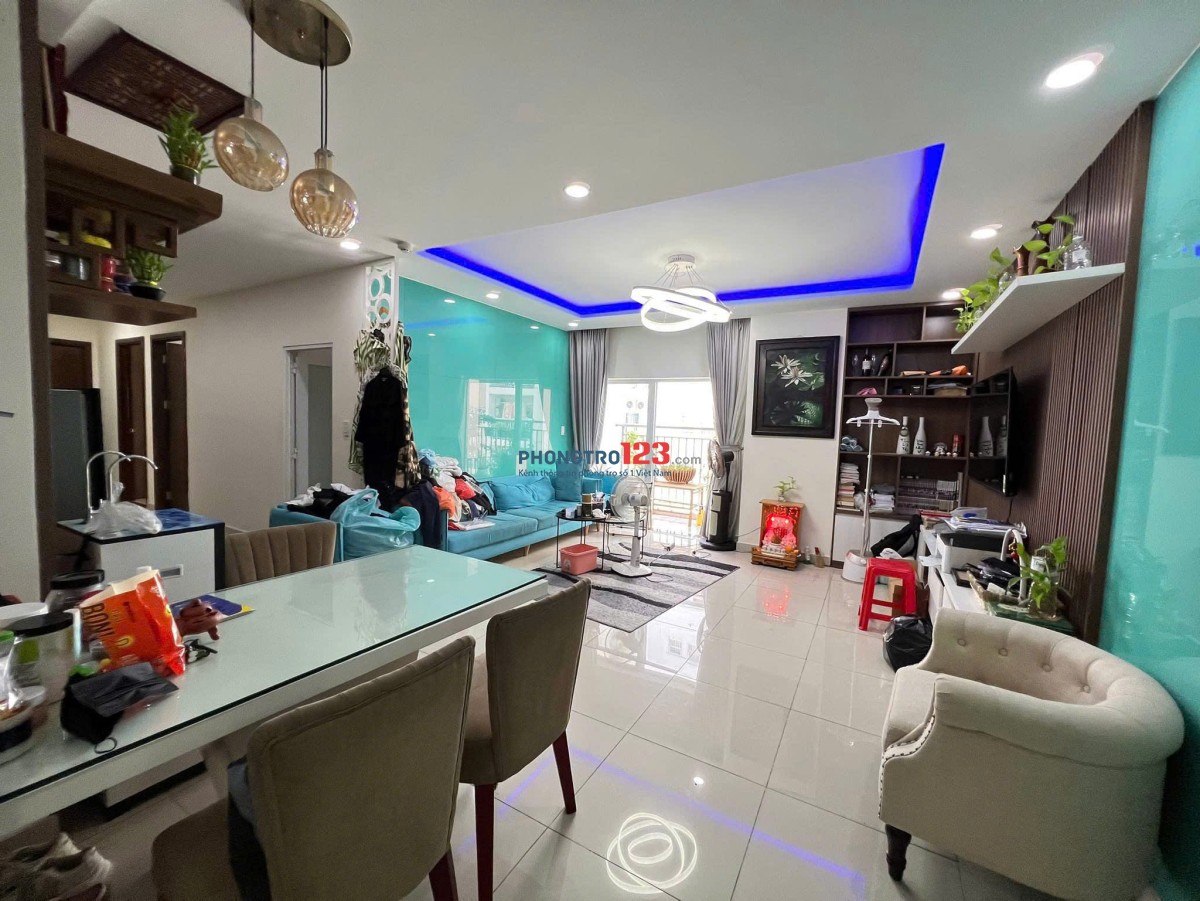 Căn Góc, chung cư Oriental, Âu Cơ, TP: 3p ngủ, 117m2, đầy đủ NT, 15tr5/th.