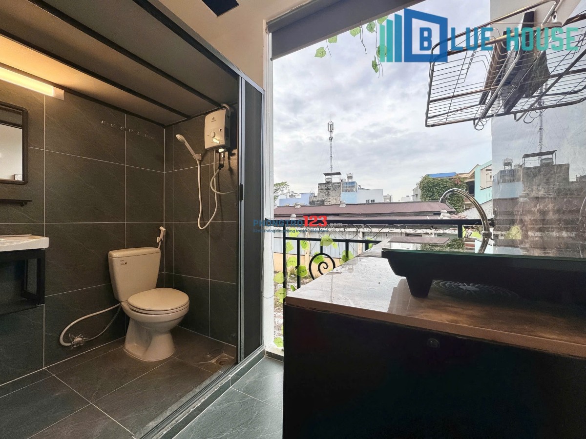 CUỐI THÁNG TRỐNG LẠI PHÒNG DUPLEX TÁCH BẾP - BAN CÔNG RIÊNG - NẰM GIỮA ĐẠI HỌC VHU VÀ HUIT