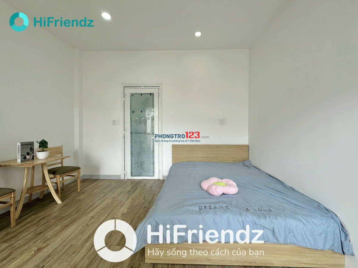 CHO THUÊ PHÒNG FULL NỘI THẤT BAN CÔNG LỚN NẰM NGAY TRUNG TÂM PHÚ NHUẬN ĐI QUA QUẬN 1,3,… CHƯA ĐẾN 2P