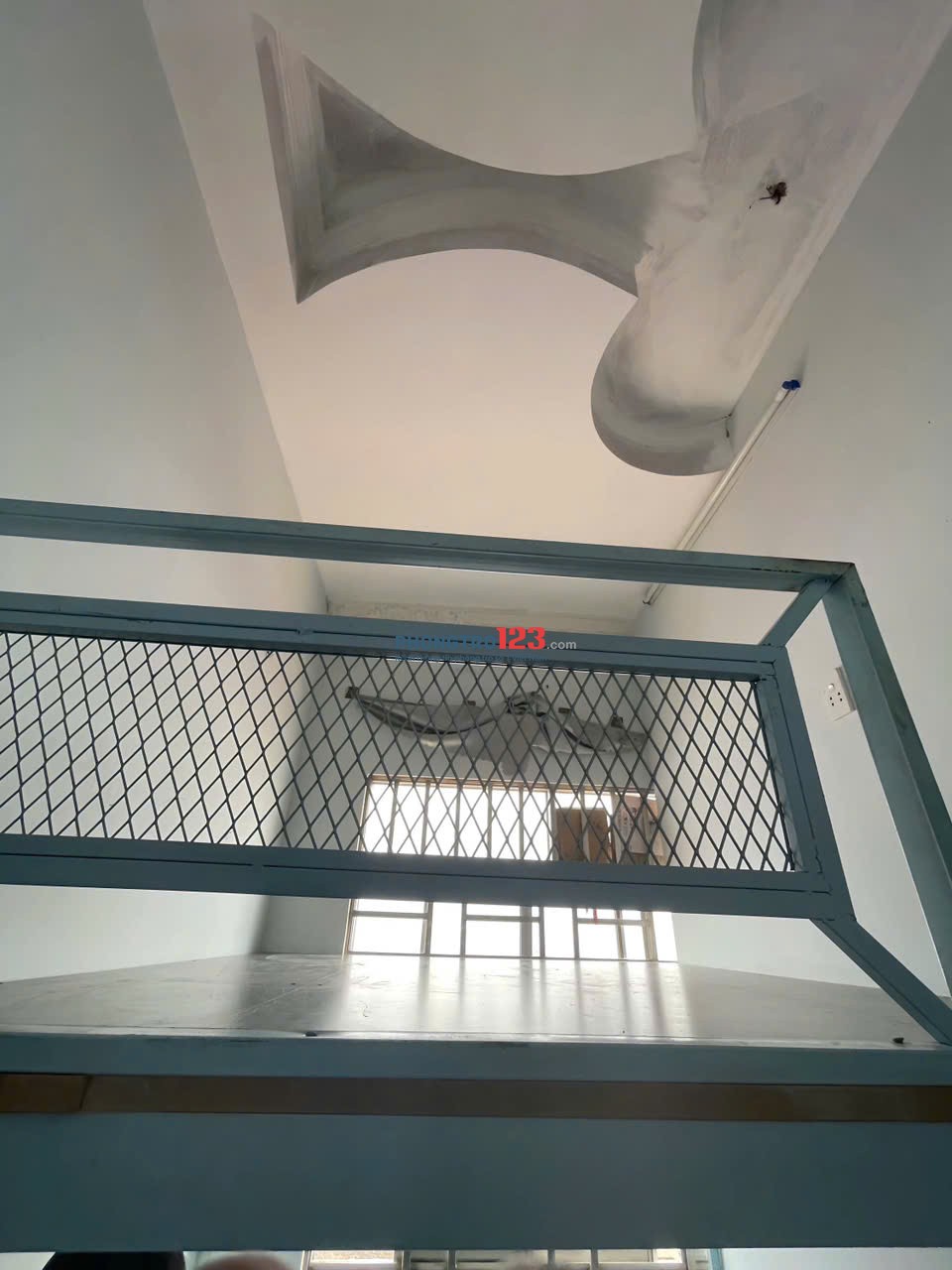 Phòng Gác SẠCH SẼ - Lầu 1 - Có cửa sổ - ĐH CÔNG NGHIỆP CS1 - CÔNG VIÊN GIA ĐỊNH