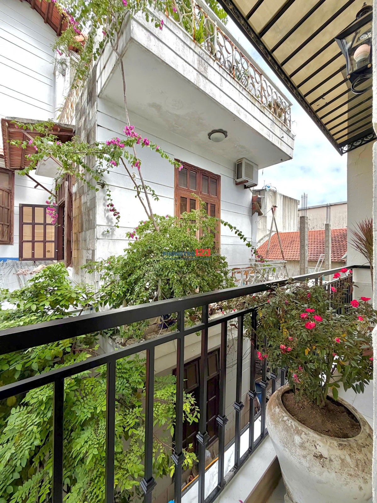 Cho Thuê Nhà Nguyên Căn 2PN Nhà Đẹp Thiết Kế ở Trung Tâm Hải Châu