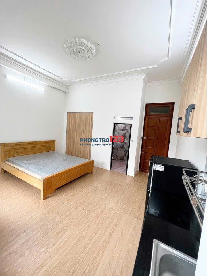 CĂN HỘ BAN CÔNG 35M² – NGAY CỘNG HÒA, TÂN BÌNH – KHÔNG GIAN SIÊU THOÁNG