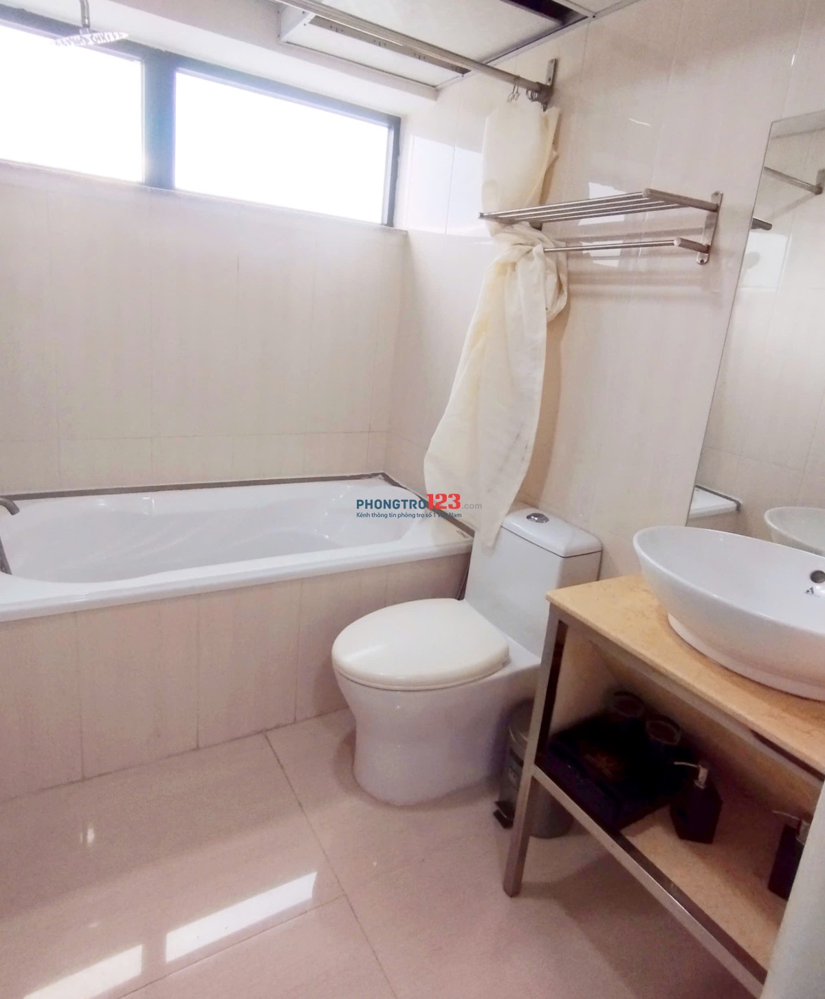 Phòng khách sạn cho thuê giá rẻ tại Nha Trang.