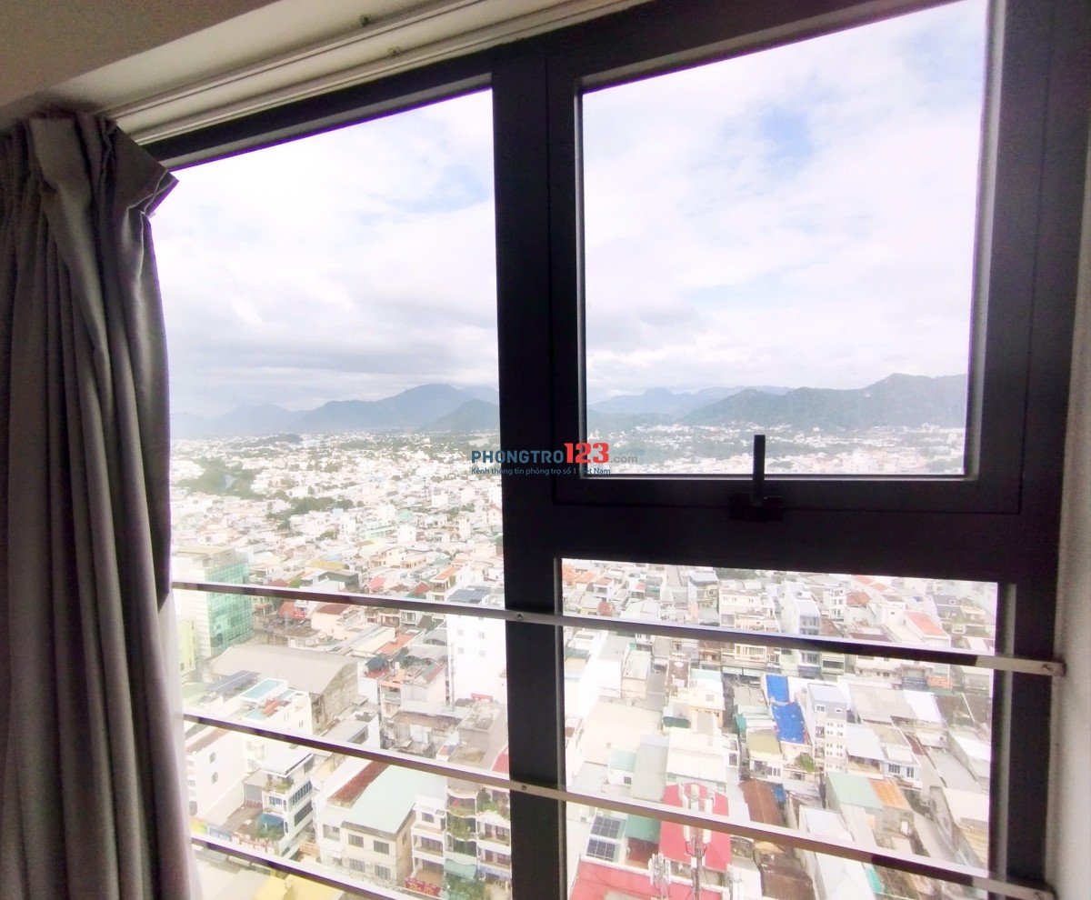 Cho thuê phòng khách sạn giường đôi view đẹp tầng cao gần chợ ĐầmPhòng 2 giường, diện tích 40m2